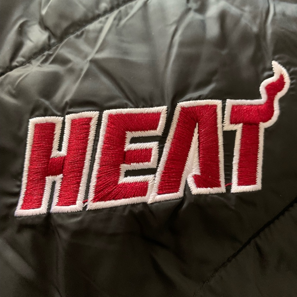 Miami Heat NBA 3 in 1 Vest and Jacket - Picture 10 of 15